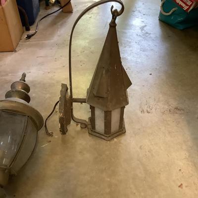 907 Antique Arts and Crafts Outdoor Lantern with Brass Lamp
