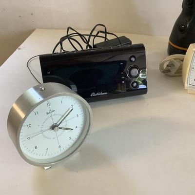 911 Lot of Alarm Clocks