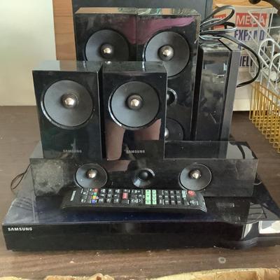 913 Samsung Blue Ray Home Theatre System