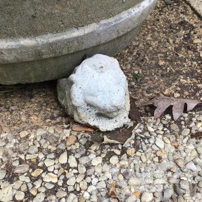 887 Large Round Cement 25" Planter