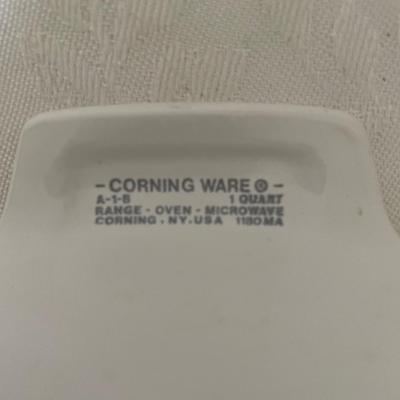 3 Corningware casseroles w/lids