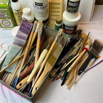 977 Canvas and Brush Lot Set