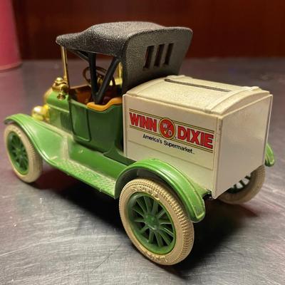 Winn Dixie Ford 1918 Model T Runabout Bank