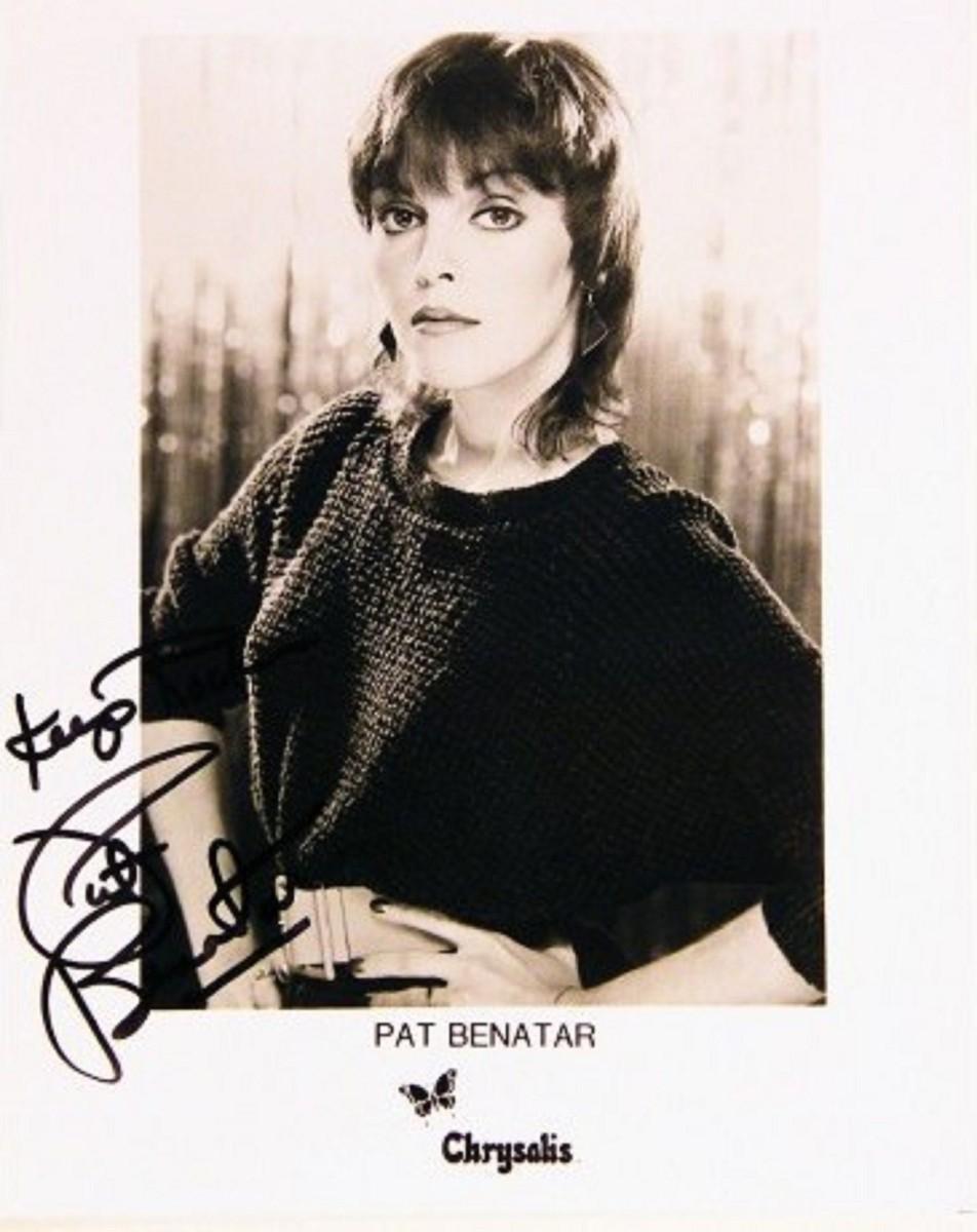PAT BENATAR signed autographed photo cat pose COA Hologram