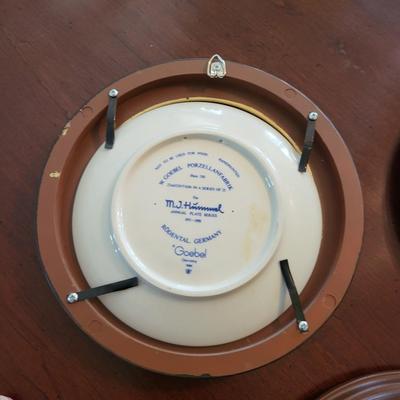 3 Collectable Plate Lot