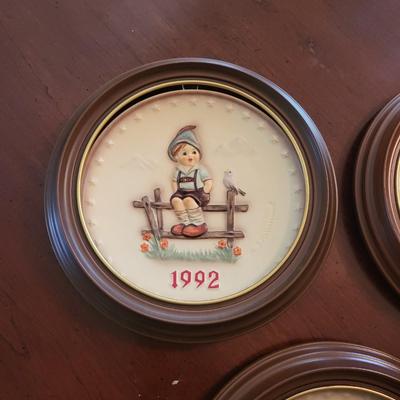 3 Collectable Plate Lot