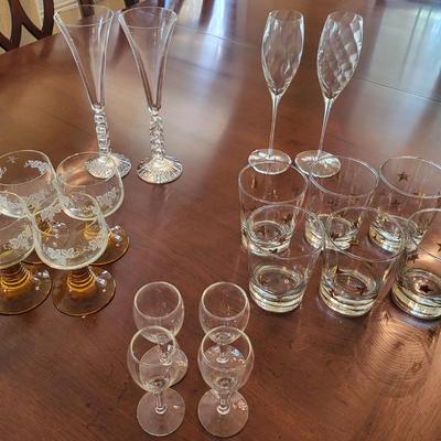 18 Glass Lot