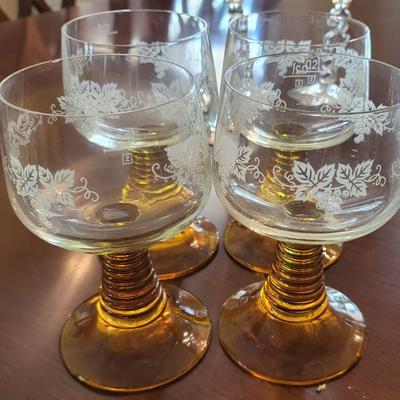 18 Glass Lot