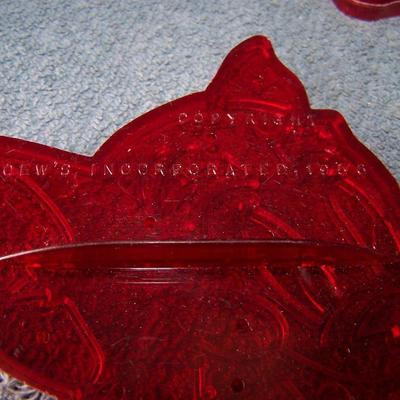 LOT 111 TWO SETS GREAT VINTAGE TOM & JERRY COOKIE CUTTERS