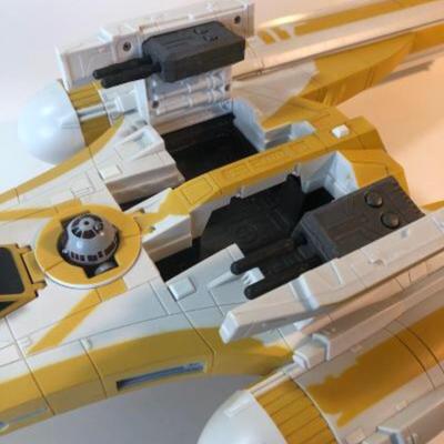 Star Wars Y- wing with pilots and droid