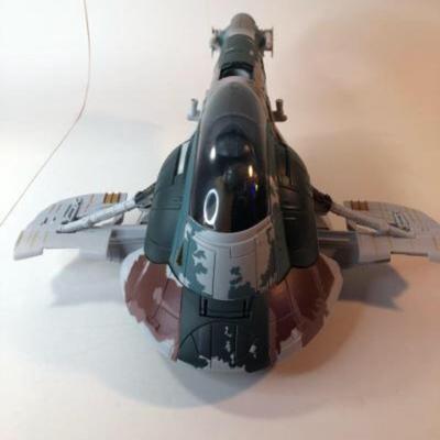 Lot 29 - Star Wars slave one with Boba Fett action figures 3.75