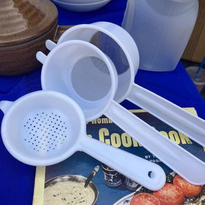 MORE GOOD KITCHEN STUFF, A NIB COFFEE GRINDER, COOL VINTAGE GLASS LIQUID MEASURER ,STONEWAVE  MICROWAVE DISH & MORE