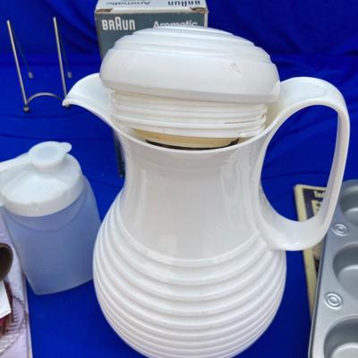 MORE GOOD KITCHEN STUFF, A NIB COFFEE GRINDER, COOL VINTAGE GLASS LIQUID MEASURER ,STONEWAVE  MICROWAVE DISH & MORE