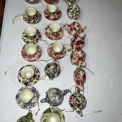 Christmas Tea Cups And Tea Pots.