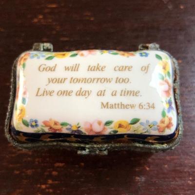 Small religious items