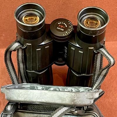 ZEISS ~ 10 x 40 ~ B/GA T* P* ~ Binoculars