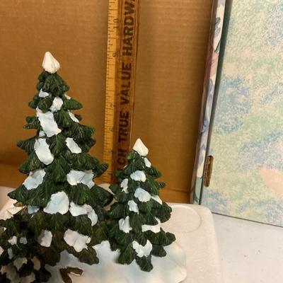 Department 56 Wagonwheel Pine Grove.