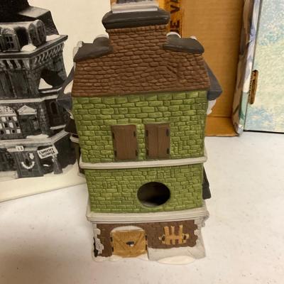 Department 56 â€œThe Flat Of Ebenezer Scroogeâ€