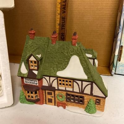 Department 56 â€œCOTTAGEâ€