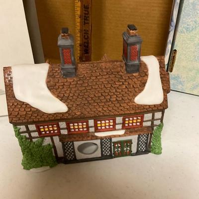 Department 56 â€œ ASHBURY INNâ€