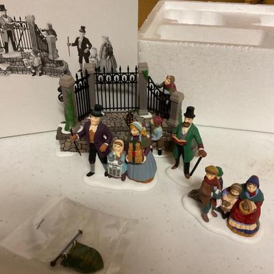 Department 56 â€œ A Christmas CAROLâ€™ READING BY CHARLES DICKENS â€œ