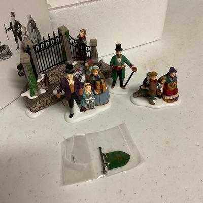 Department 56 â€œ A Christmas CAROLâ€™ READING BY CHARLES DICKENS â€œ