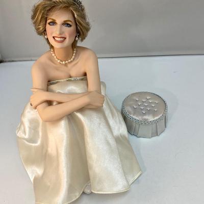 The Franklin Mint Diana Portrait of a Princess Porcelain Collector Doll