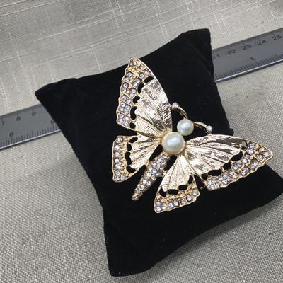 Fashion Butterfly Brooch