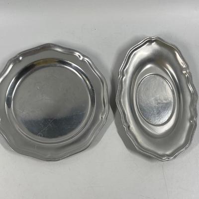 Pair of Wilton Armetale Pewter Serving Pieces Plate Dish