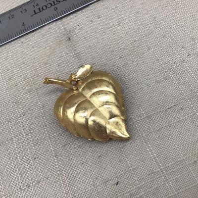 Vintage Gold Tone Locket Pin Brooch Leaf With Faux Pearl Avon Perfume Elusive