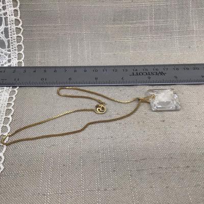 Gorgeous Crystal Pendant Necklace