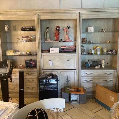 Triple Dresser/Hutch