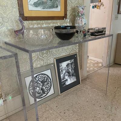 We Love Lucite!