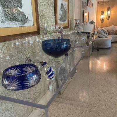 We Love Lucite!