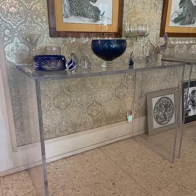We Love Lucite!