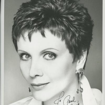 Maureen McGovern signed photo