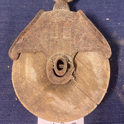 Vintage Myers Co. Iron Wood Pulley