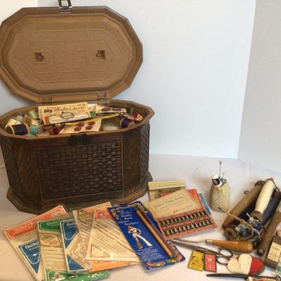 1128 Vintage Sewing Box & Notions