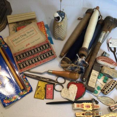 1128 Vintage Sewing Box & Notions