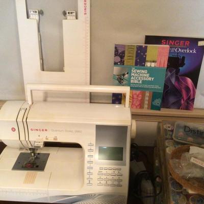 1127 Singer Sewing Machine & Table