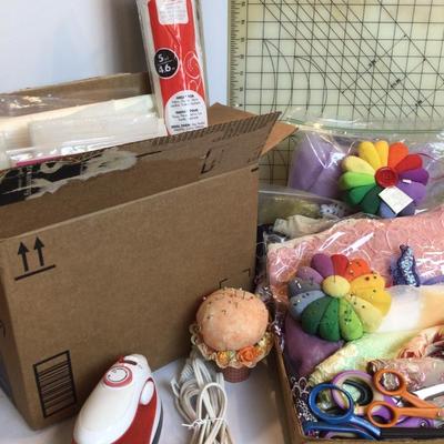 1125 Sewing Supply Lot