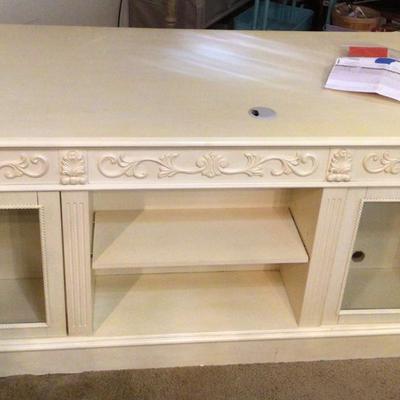 1120 Heirloom Chelsea Executive Desk
