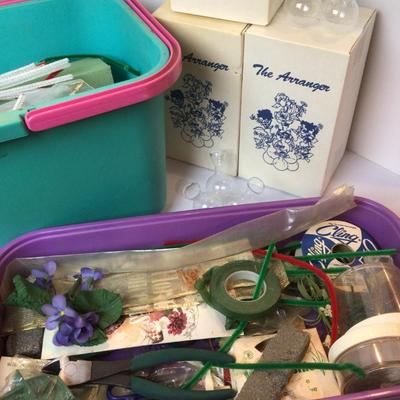 1117 Floral Arranging Lot