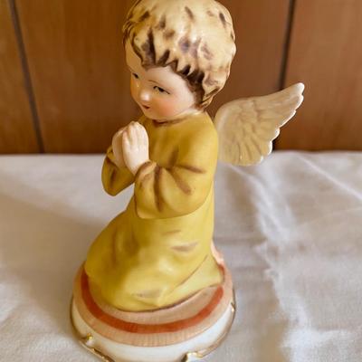 Gorham Kneeling Guardian Angel -- Yellow