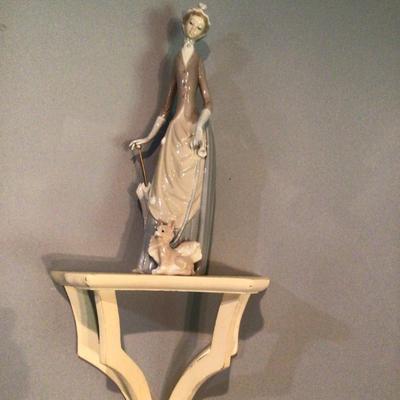 1099 Lladro â€œLady with Dogâ€