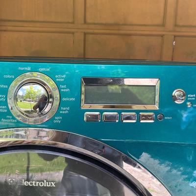 Electrolux "Turquoise Sky" 27" Front Loading Washer w/base