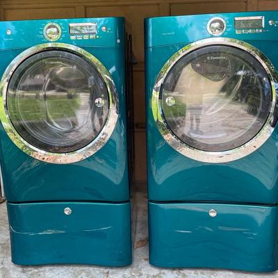 Electrolux "Turquoise Sky" 27" Front Loading Washer w/base