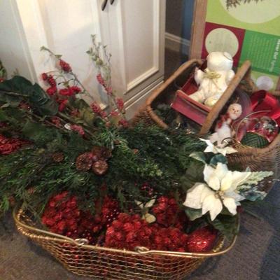 1095 Martha Stewart Christmas Tree & Decor Lot