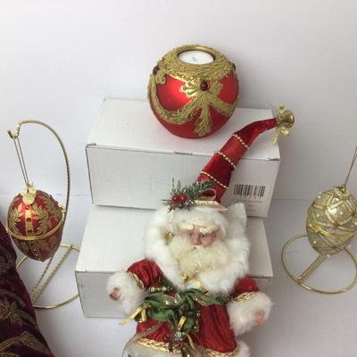 1091 Mark Roberts Santa Lot