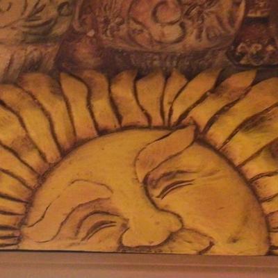 1087 Wooden Happy Sun Carving